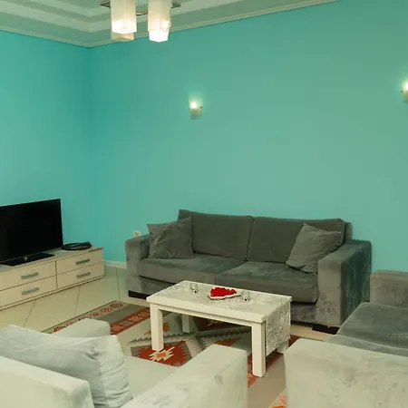 Comfortable Flat In New Bazaar * Tirana