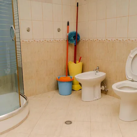 Comfortable Flat In New Bazaar Apartment *